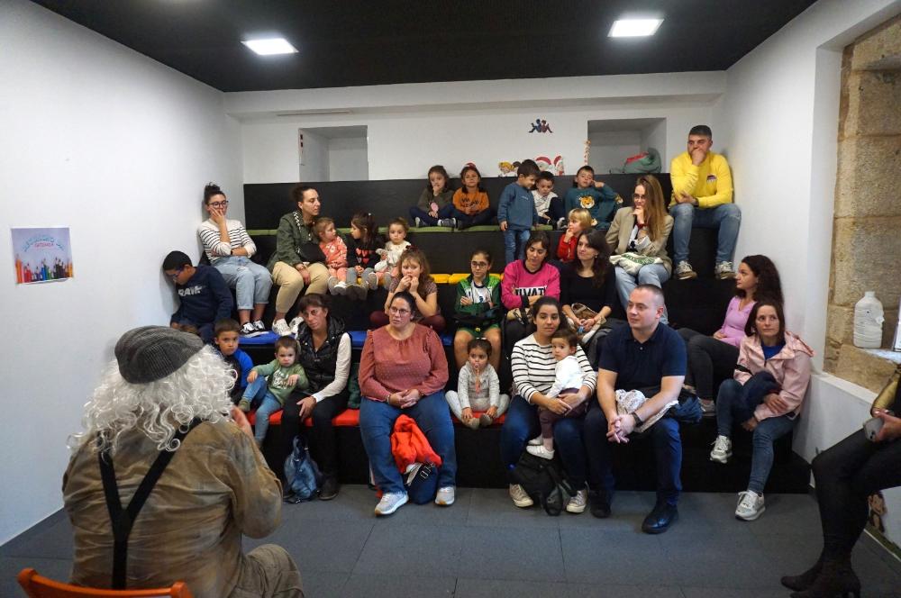 Imagen “OS CONTOS DO AVÓ, MULLERES GALEGAS”, ACTIVIDADE DE DINAMIZACIÓN LECTORA COA QUE SE CONMEMORA O DÍA DA BIBLIOTECA PECHA O CICLO DE...